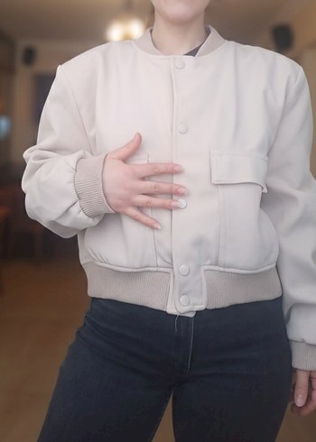 Bej Kadın Düğmeli Bomber Ceket - Görsel 3