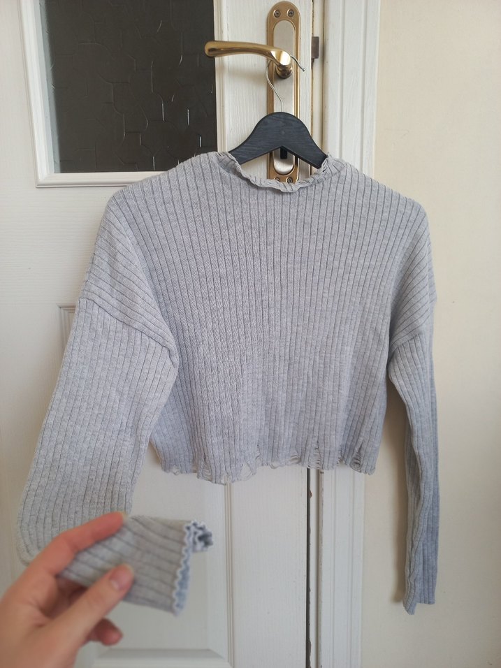 Gri Yırtık detaylı Crop Triko Kazak - Görsel 4