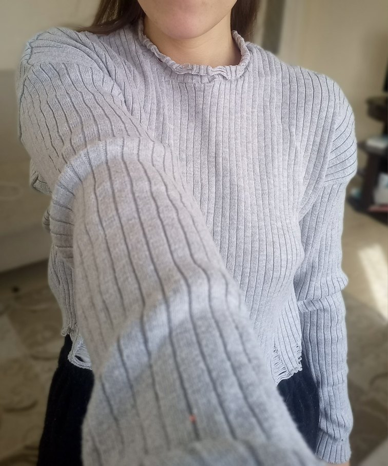 Gri Yırtık detaylı Crop Triko Kazak - Görsel 2