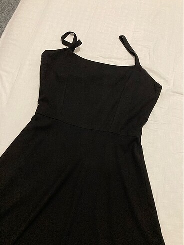 Siyah askılı Çan elbise - Görsel 6