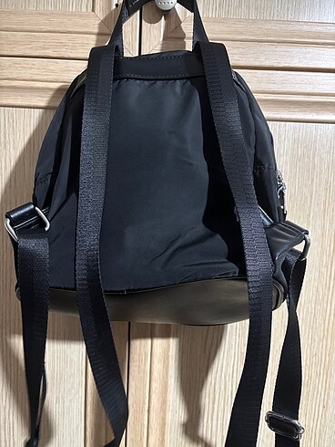 Beden Pull bear sırt çantası