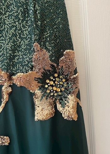 Yeşil İşlemeli Uzun Abiye Elbise - Görsel 3