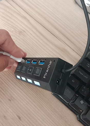 Praktik USB 3.0 Çoklu Anahtarlı Hub - Görsel 5