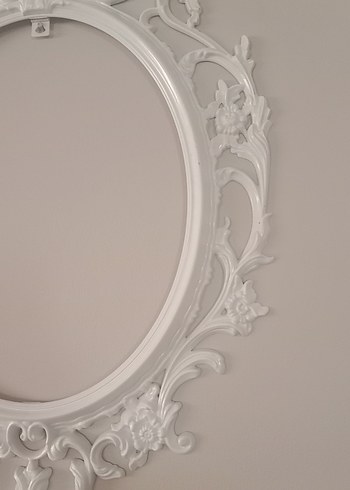 Beyaz Oyma Detaylı Oval Duvar çerçevesi - Görsel 5