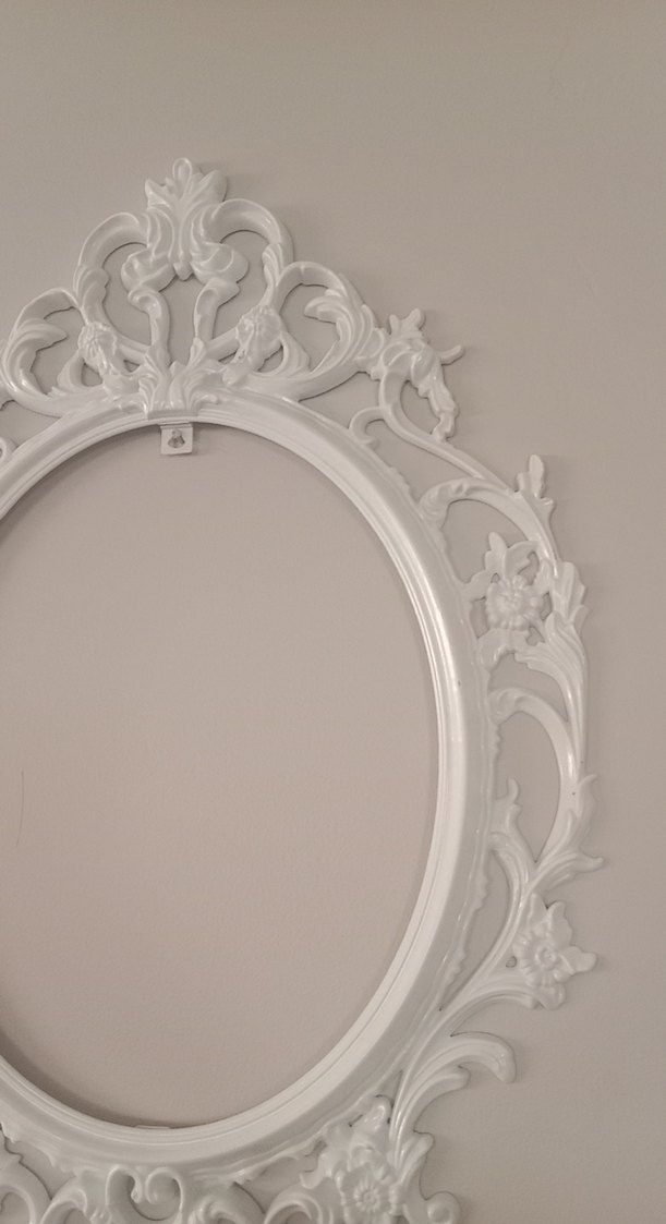 Beyaz Oyma Detaylı Oval Duvar çerçevesi - Görsel 4