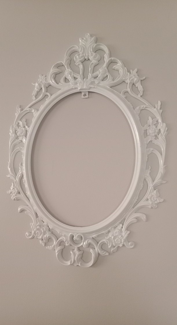 Beyaz Oyma Detaylı Oval Duvar çerçevesi - Görsel 2