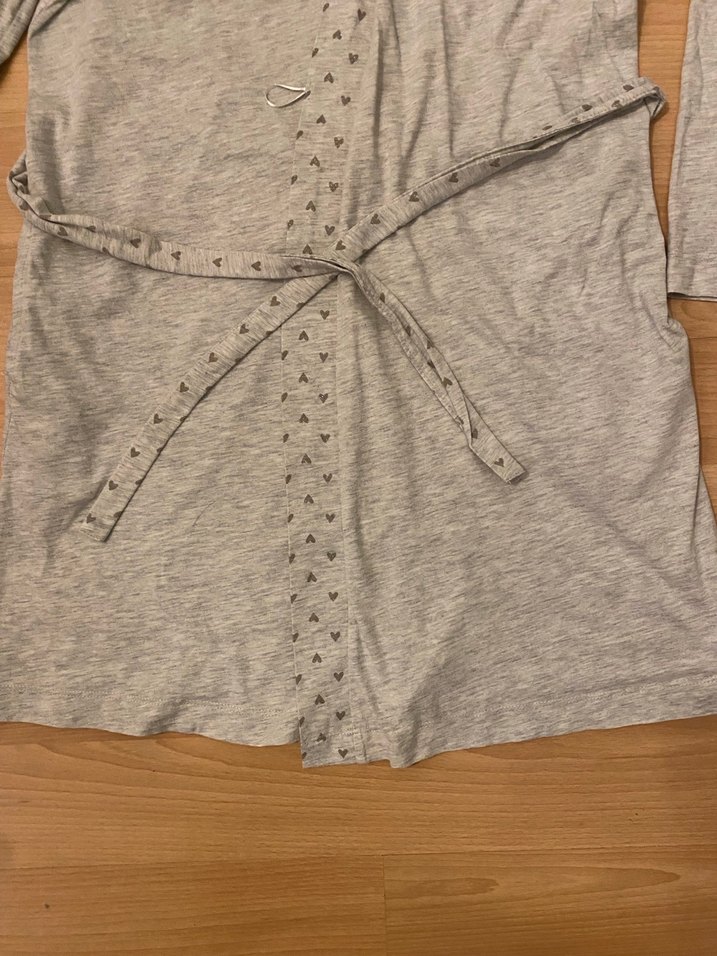 Gri V Yakalı Uzun Kollu  Sabahlık - Görsel 2