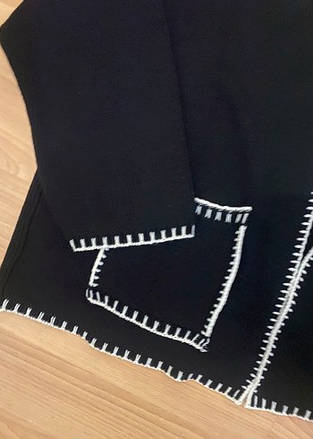 Nakış Detaylı Siyah Kadın Hırka - Görsel 2