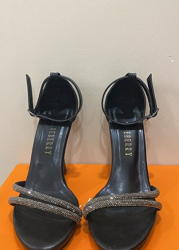Siyah Önü Taşlı Bantlı Topuklu Kadın Ayakkabı - Görsel 2