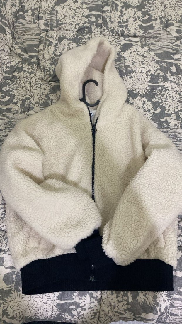 Peluş Kapüşonlu Mont - Görsel 3