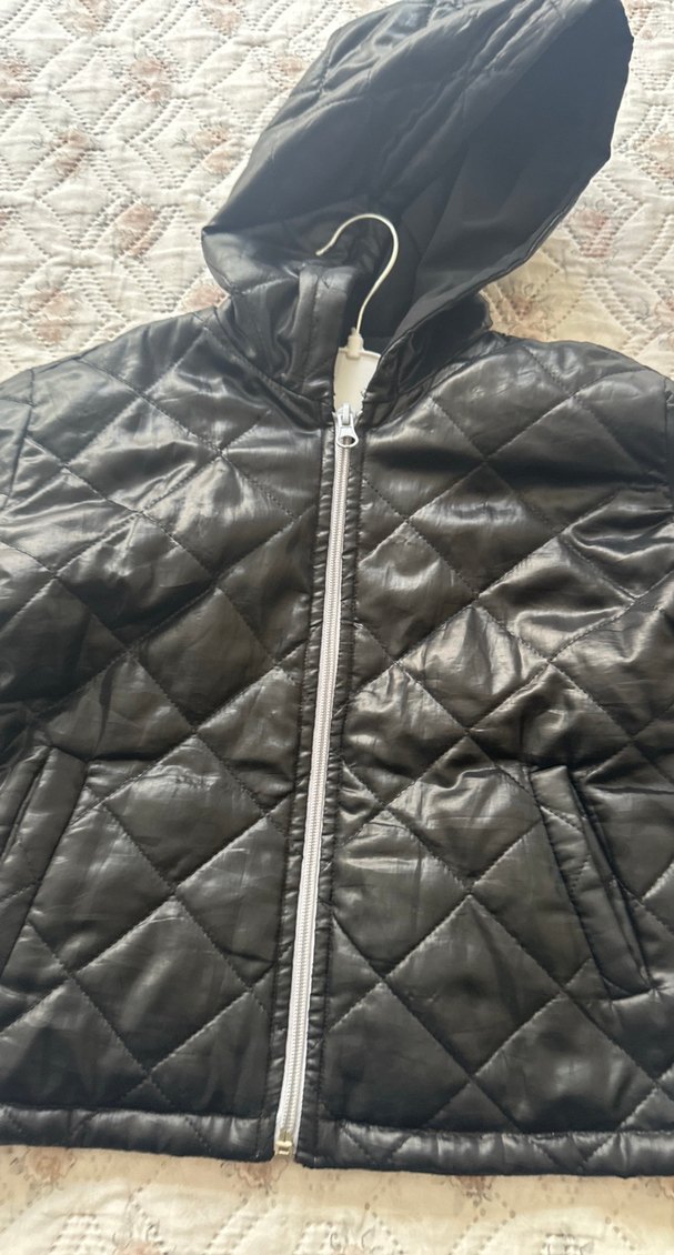 Erkek Çocuk Siyah Kapüşonlu Deri Ceket - Görsel 4