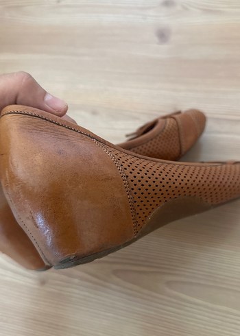 Bej Deri Kemerli Kadın Dolgu Topuk Ayakkabı - Görsel 5