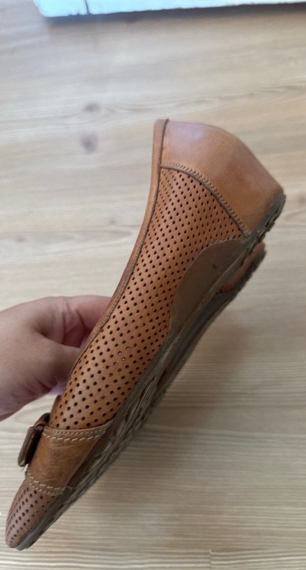 Bej Deri Kemerli Kadın Dolgu Topuk Ayakkabı - Görsel 3