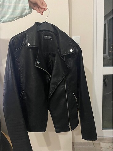 LC Waikiki Deri ceket