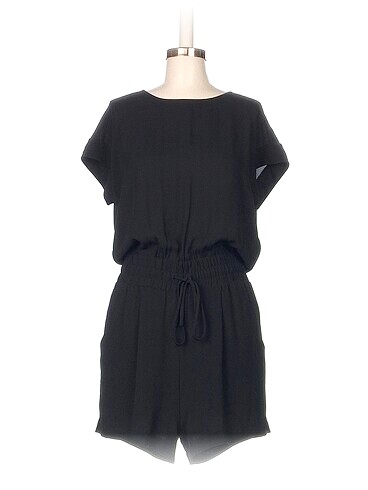 BCBG Maxazria Kısa Tulum %70 İndirimli.