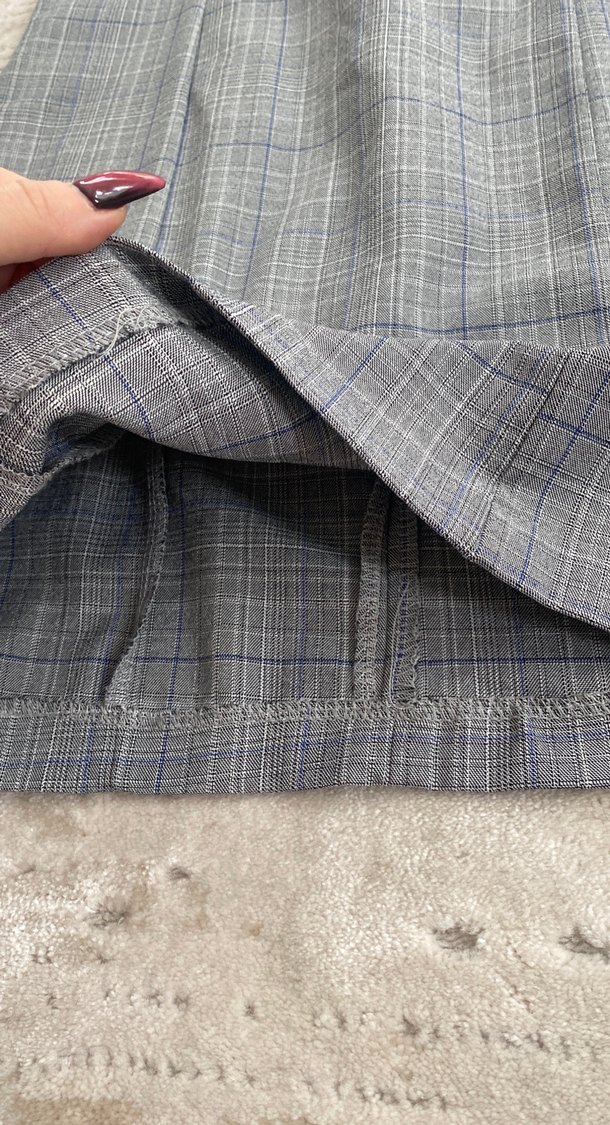 V yaka, kolsuz, gri midi elbise - Görsel 2