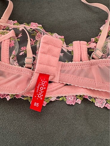 Diğer Pembe Dantelli Bralet