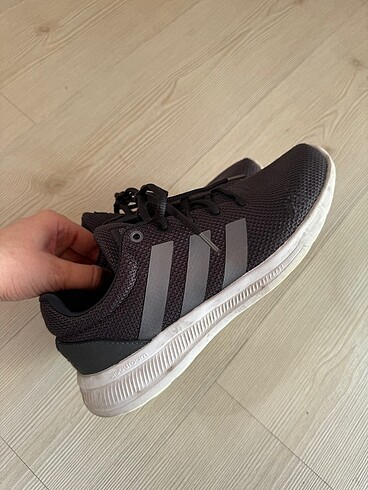 40 Beden Adidas Spor Ayakkabı