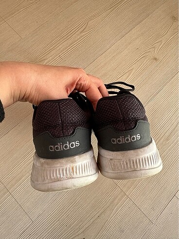 40 Beden siyah Renk Adidas Spor Ayakkabı
