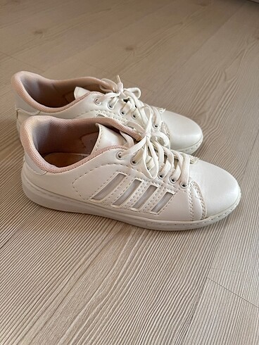 Diğer Beyaz Sneaker