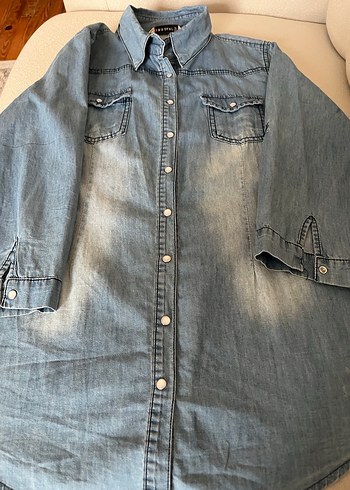 Düğmeli Kot Denim Gömlek - Görsel 2