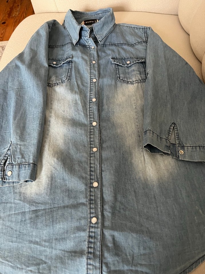 Düğmeli Kot Denim Gömlek - Görsel 3