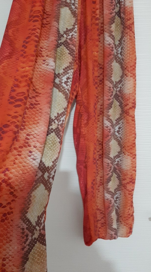 Yılan Desenli Uzun Pilili Kadın pantolon - Görsel 2