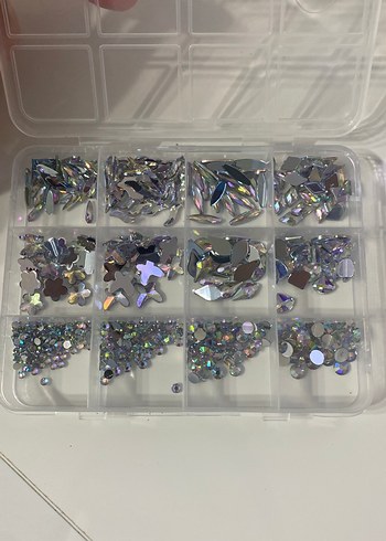 Çok Renkli Tırnak Süslemeleri Seti - Görsel 2