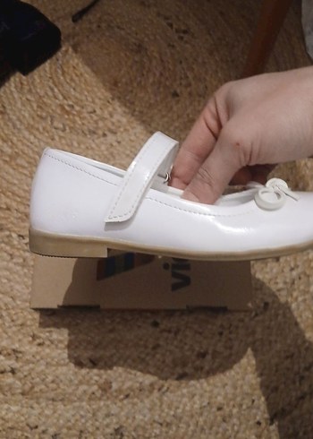 Kız Çocuk Beyaz Fiyonk Detaylı Babet - Görsel 3