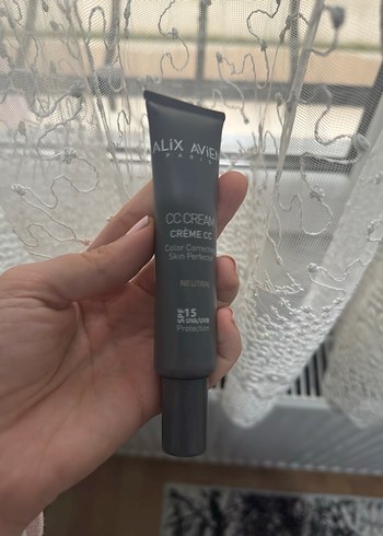 Alix Avien Gri CC Krem SPF15 - Görsel 2