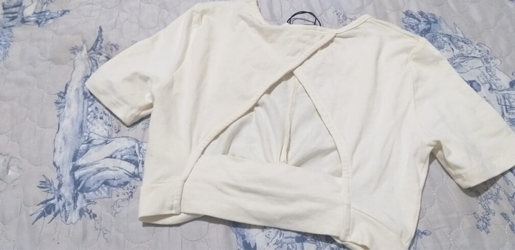 Stradivarius Crop top