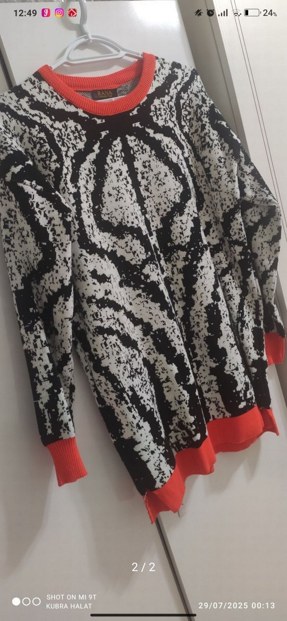 Desenli Gri Uzun Kolluı Tunik - Görsel 2