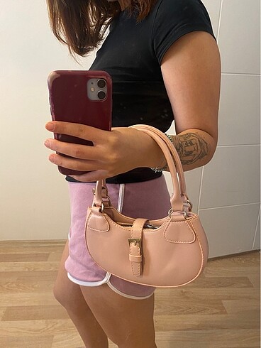 Pembe Çanta