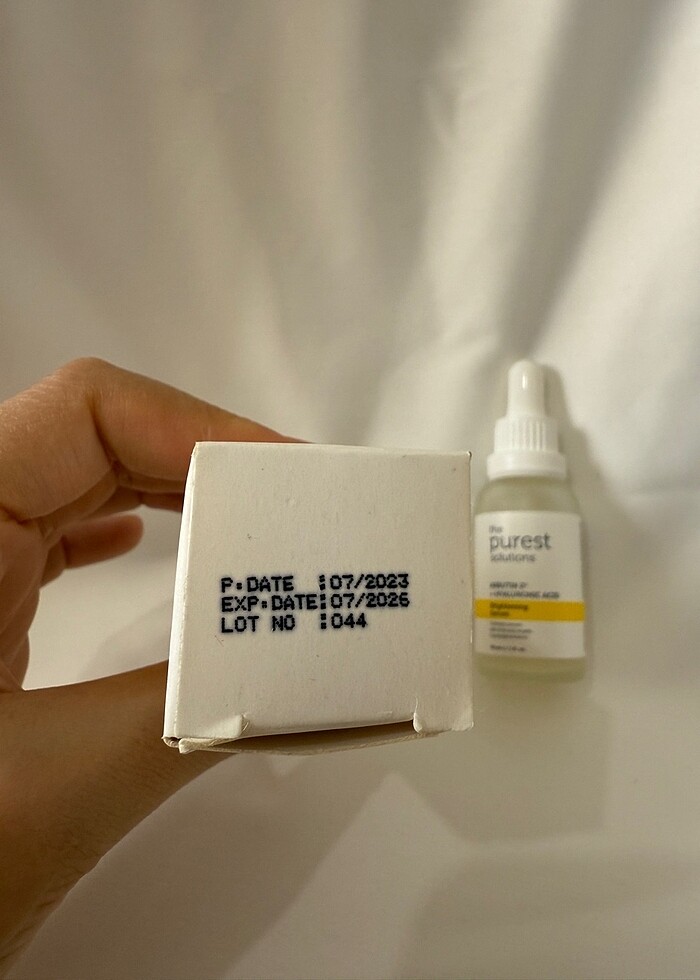 Aydınlatıcı ve Leke Görünümü Azaltıcı Arbutin Cilt Bakım Serumu - Görsel 2