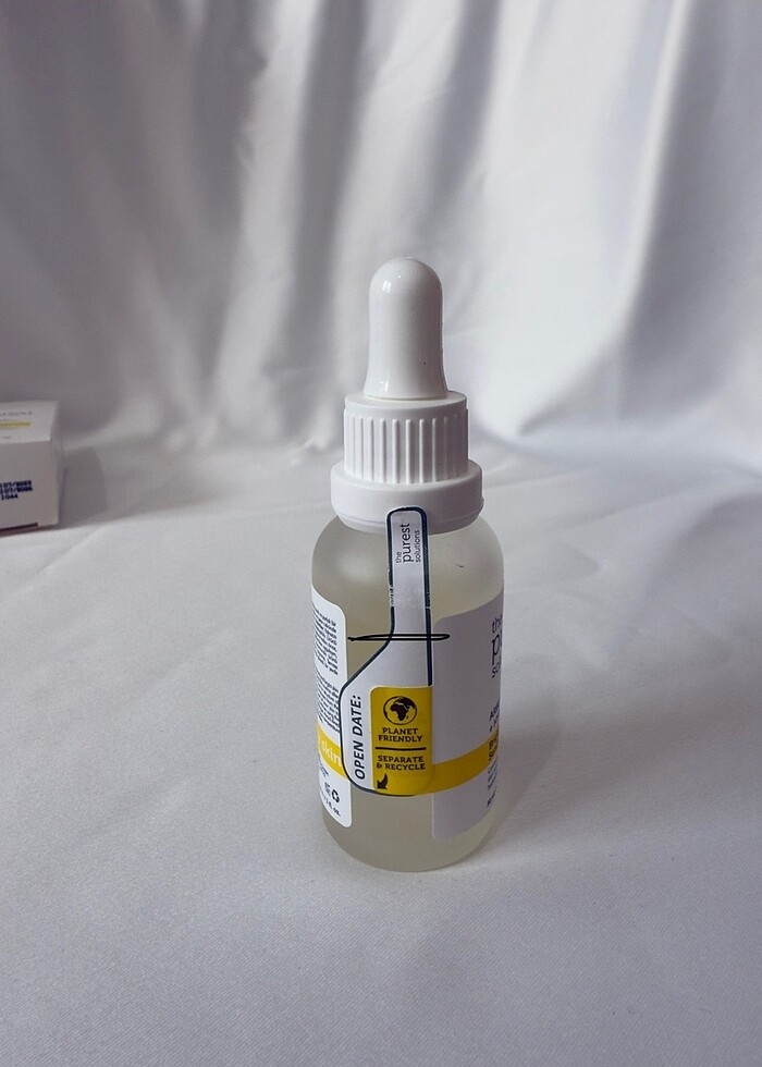 Aydınlatıcı ve Leke Görünümü Azaltıcı Arbutin Cilt Bakım Serumu - Görsel 3