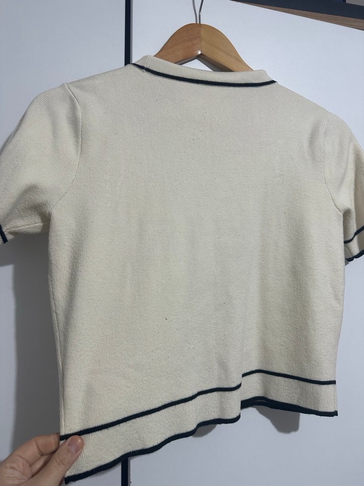 Düğmeli Kısa Kollu V Yaka Kadın Hırka - Görsel 3