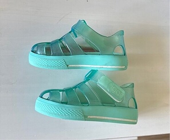 İgor sandalet