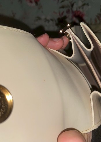 Zara Beyaz Telefon Çantası