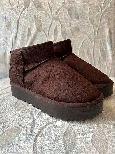 UGG kısa bot