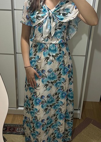 Mavi Çiçekli Uzun Elbise - Görsel 3