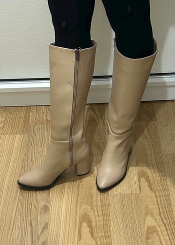 Bej Topuklu Çizme - Görsel 2