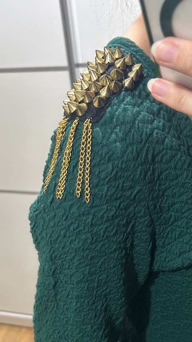 Yeşil Elbise - Görsel 2