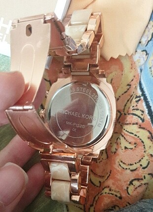  Beden altın Renk micheal kors saat hediye geldi faturasi yok az kullanilmis