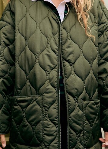 l Beden Zara Su Geçirmez Kapitone Oversize Ceket