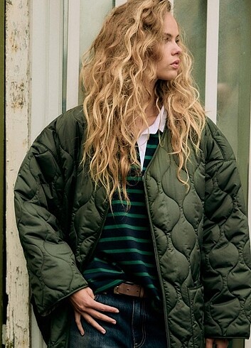 l Beden yeşil Renk Zara Su Geçirmez Kapitone Oversize Ceket