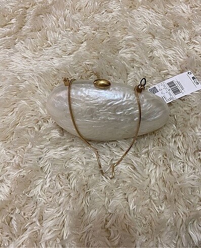  Beden Mango İnci Görünümlü Clutch Çanta