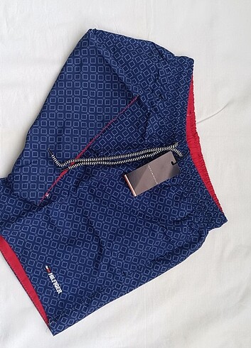 Tommy Hilfiger Deniz şortu 
