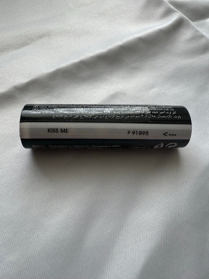 Avon Color Trend Kalpli Ruj - Kiss me - Görsel 5