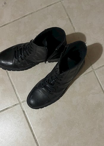 Siyah Deri Bağcıklı Bot - Görsel 2