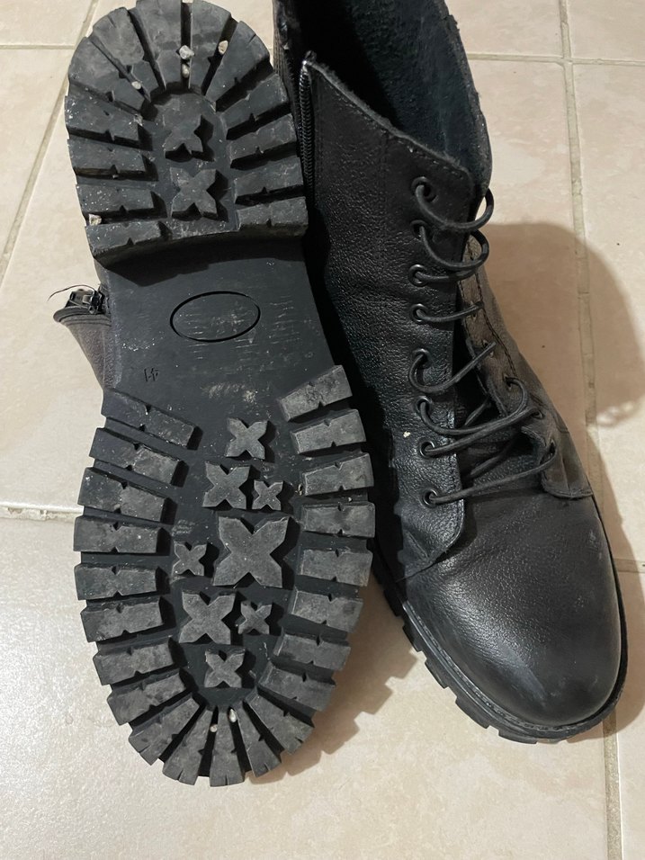 Siyah Deri Bağcıklı Bot - Görsel 4